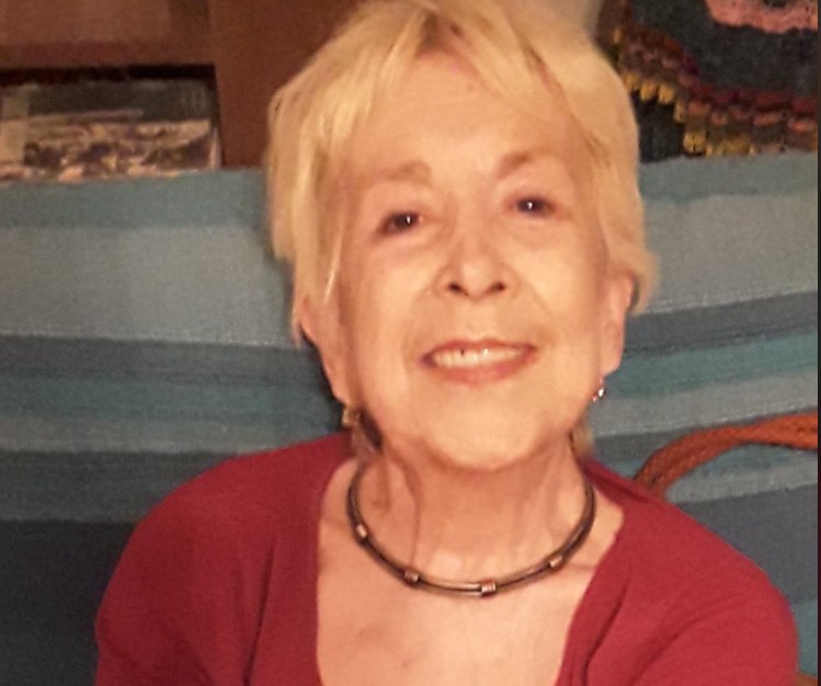 Πέθανε η Σάσα Μανέτα – Πρώτη παρουσιάστρια της ΕΡΤ