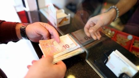 Λήγει τη Δευτέρα η προθεσμία πληρωμών ΕΝΦΙΑ, φόρου εισοδήματος και ΦΠΑ