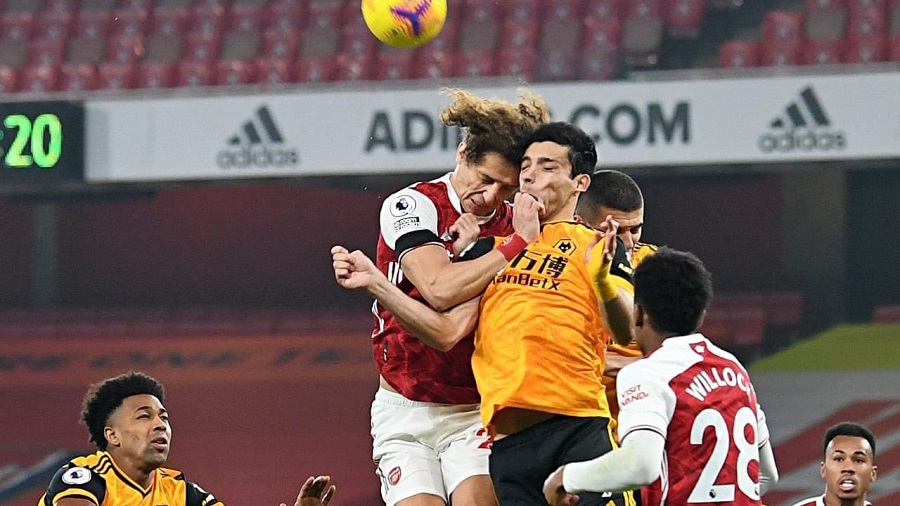 Ανατριχιαστικός τραυματισμός στο κεφάλι για τον Χιμένες