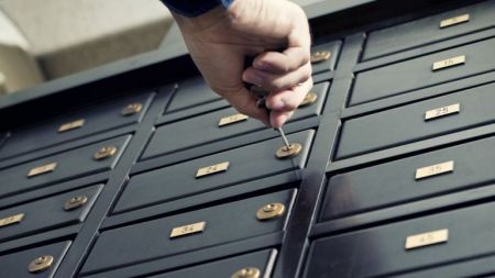 Αποκάλυψη : Πού κρύβεται το μυστικό των τεσσάρων κλεμμένων θυρίδων