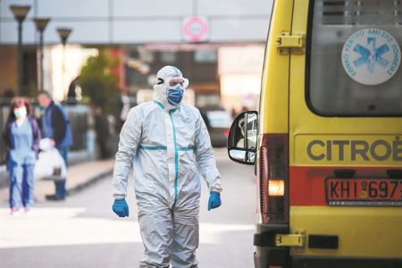 Υπό πολιορκία τα νοσοκομεία