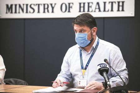 Από τους πρόποδες του Υμηττού στα «κύματα» της πανδημίας