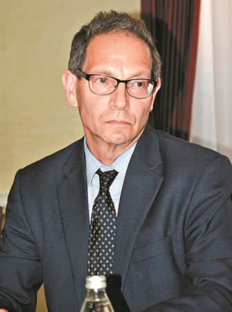 «Ο νέος πρόεδρος θα κάνει άμεσεςκινήσεις αλλά δενέχει εύκολο έργο»