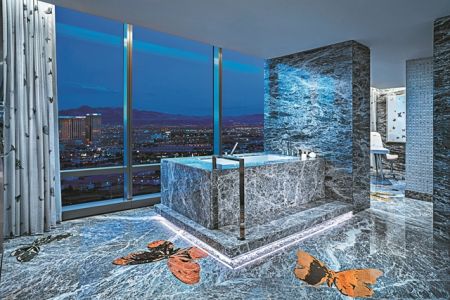 Ice cubes και… ροζ φιλιά