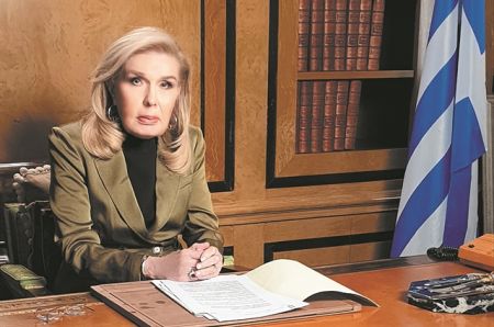 ΣΚΕΨΕΙΣ ΜΕ ΑΦΟΡΜΗ ΤΗΝ ΕΠΕΤΕΙΟ ΤΗΣ 17ης ΝΟΕΜΒΡΙΟΥ: ΥΠΕΡΑΣΠΙΣΟΥ ΤΟ ΠΑΙΔΙ