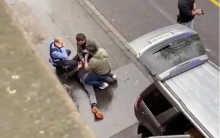Γερμανία : Η στιγμή της σύλληψης του δράστη που χτύπησε με το αυτοκίνητο πεζούς