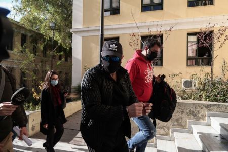Σφακιανάκης : Δίνει εξηγήσεις στο Αυτόφωρο