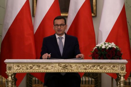 Επιμένει η Πολωνία στο βέτο για τον προϋπολογισμό της ΕΕ