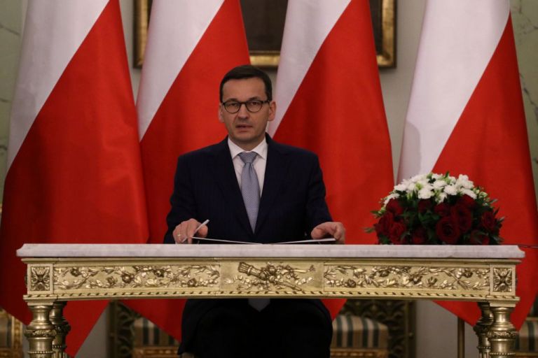 Επιμένει η Πολωνία στο βέτο για τον προϋπολογισμό της ΕΕ | tovima.gr