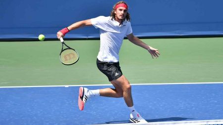 Οταν ο Τσιτσιπάς έχει… κέφια