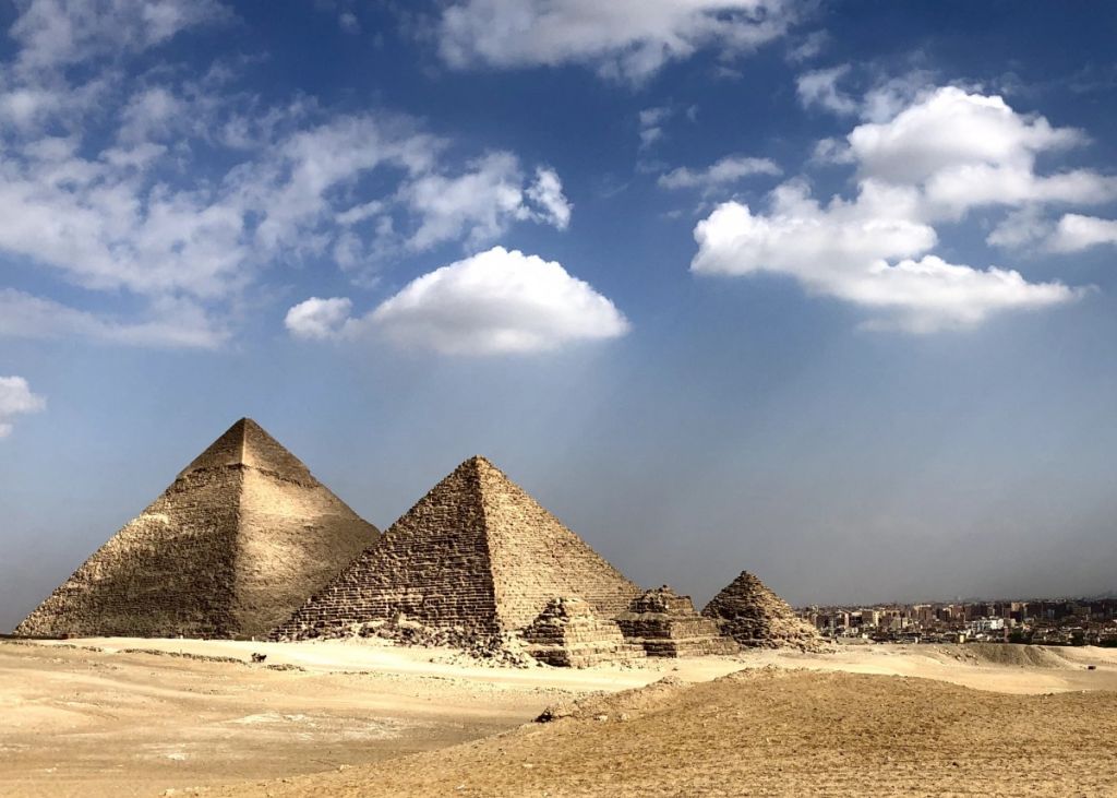 Όταν ο Νεύτωνας προσπάθησε να αποκαλύψει τα μυστικά των πυραμίδων