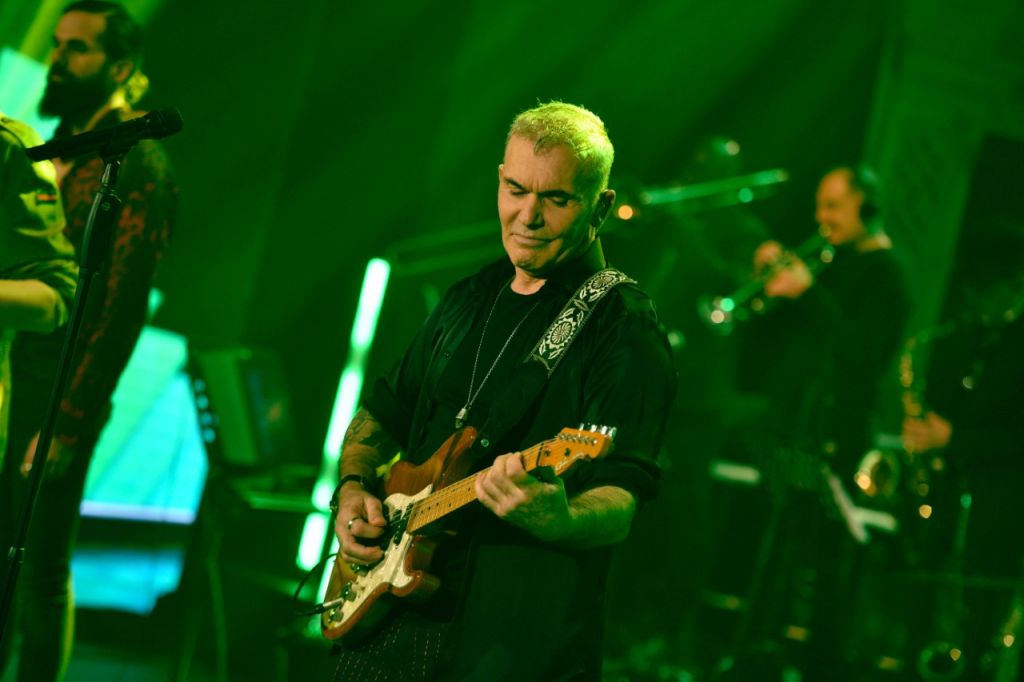 Ο Στέλιος Ρόκκος έρχεται στο «ΣΠΙΤΙ ΜΕ ΤΟ MEGA» το Σάββατο 12 Δεκεμβρίου στις 21:00 και φέρνει… «Σμαράγδια και ρουμπίνια».