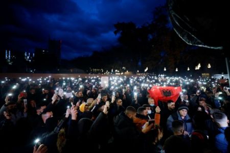 Αλβανία : Οργή και διαδηλώσεις μετά τη δολοφονία 25χρονου από αστυνομικά πυρά