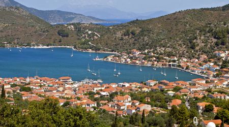 Το περιστατικό στην Ιθάκη, τα εδέσματα με κούριερ