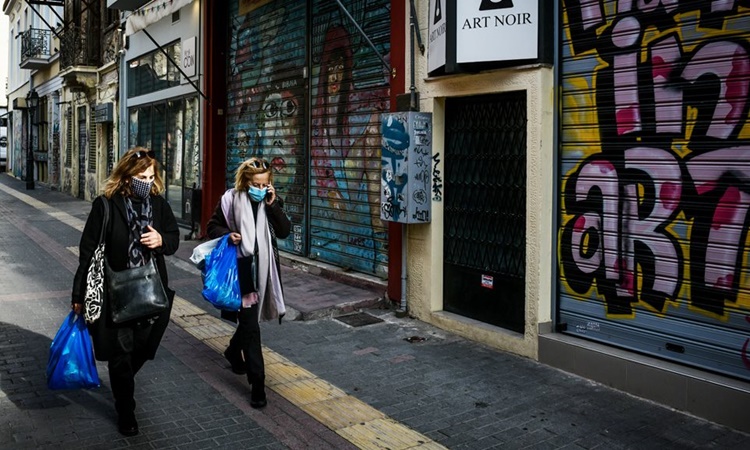 Lockdown : Στην Ελλάδα ένας από τους μεγαλύτερους συντελεστές μετάδοσης του κορωνοϊού