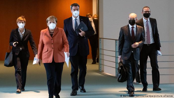 Γερμανία : «Ομολογία αποτυχίας το δεύτερο σκληρό lockdown»