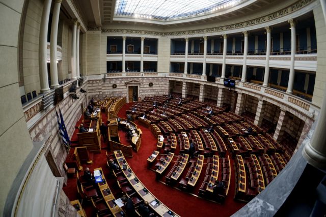 Βουλή : Σφοδρή αντιπαράθεση πολιτικών αρχηγών – Ψηφίζεται ο προϋπολογισμός 2021 | tovima.gr