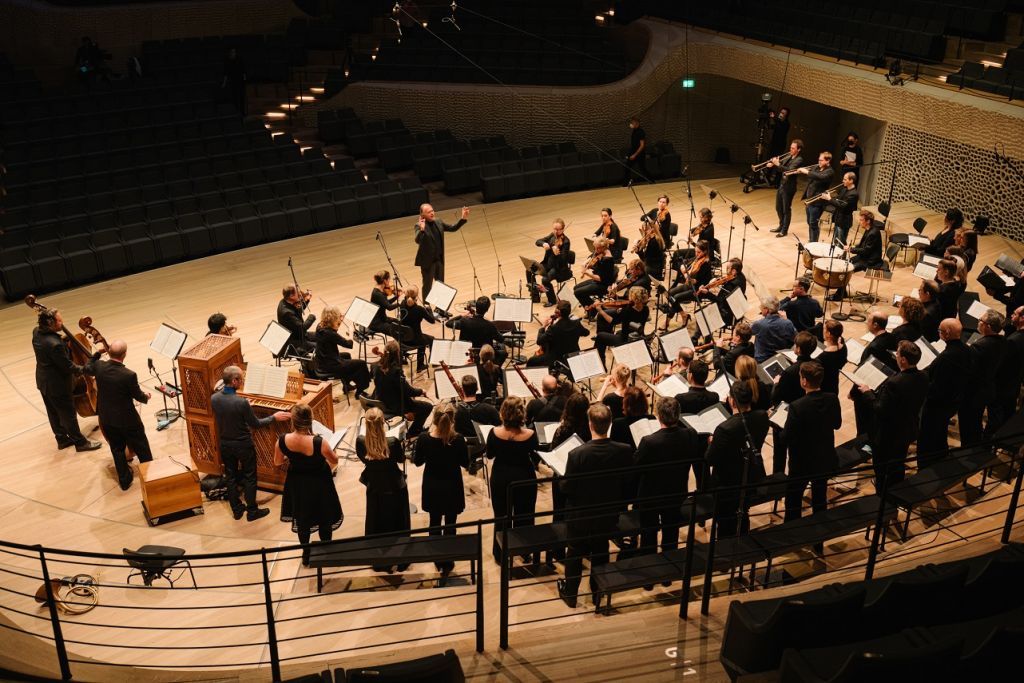 Μέγαρο Μουσικής: «Η Λειτουργία σε σι ελάσσονα» του Μπαχ σε ζωντανή μετάδοση από το Αμβούργο