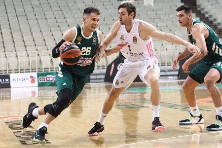 Η Ρεάλ πήρε το θρίλερ στο ΟΑΚΑ (93-97)