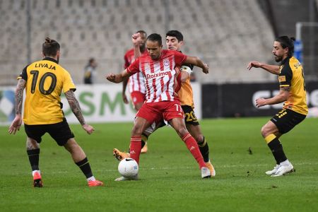 ΑΕΚ – Ολυμπιακός : Ισοπαλία (1-1) στο χωράφι του ΟΑΚΑ