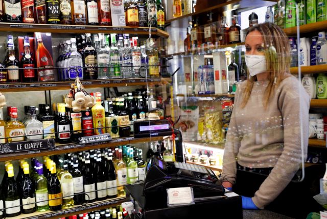 Κορωνοϊός : «Μαραζώνουν» οι κάβες – Μείωση 70% στον τζίρο