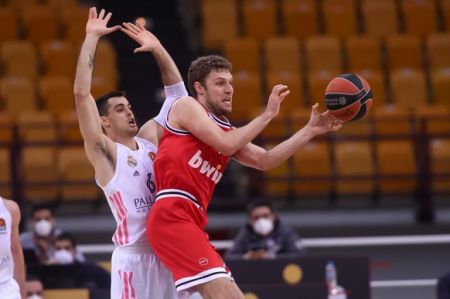 Ήττα στην παράταση για τον Ολυμπιακό από τη Ρεάλ στο ΣΕΦ