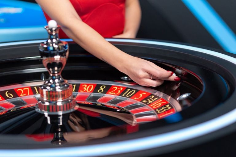 Δεκέμβριος σημαίνει Casino Stoiximan: Συναρπαστικό παιχνίδι και συνεχείς προσφορές* | tovima.gr