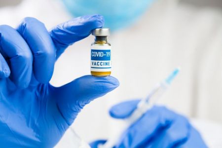 Κορωνοϊός: Αυτές είναι οι τιμές των εμβολίων – Δημοσιεύτηκαν… κατά λάθος στο Twitter