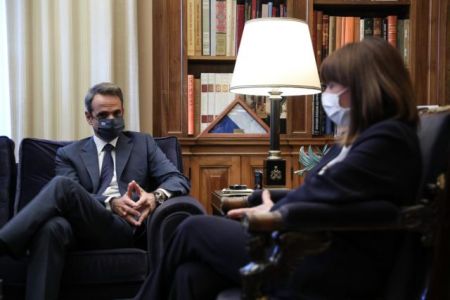 Συνάντηση Μητσοτάκη – Σακελλαροπούλου τη Δευτέρα