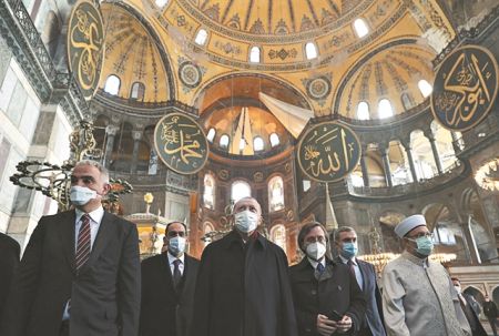 Η πολιτική και η πολιτιστική μας μοίρα