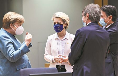 Τριπλή ομπρέλα στην τουρκική αδιαλλαξία