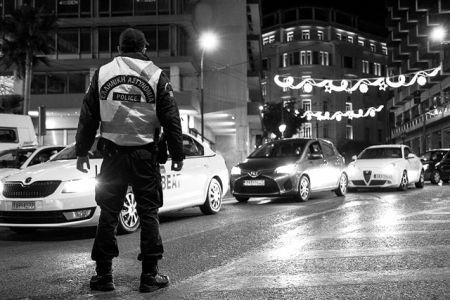 Χωρίς περίοδο χάριτος για την πανδημία το νέο έτος