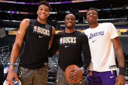 Γιάννης σε Κώστα Αντετοκούνμπο : «Ας φέρουμε και άλλα δαχτυλίδια στο σπίτι»