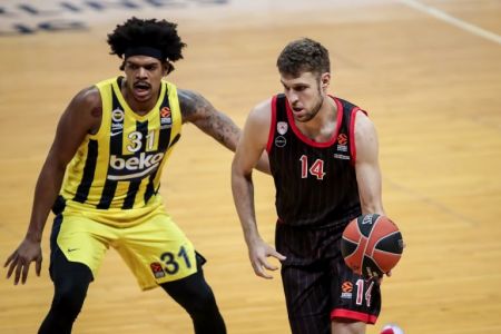 Ήττα για τον Ολυμπιακό στην Κωνσταντινούπολη (84-77)