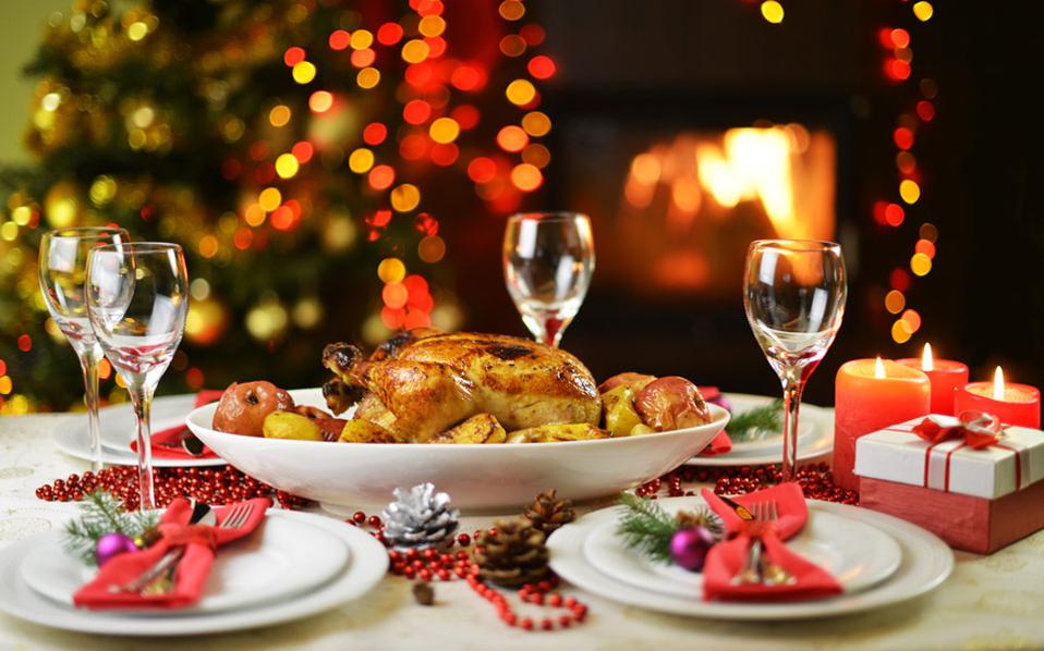 Σπιτικό φαγητό ή… delivery – Πόσο θα στοιχίσει το Χριστουγεννιάτικο τραπέζι αναλόγως τα γούστα