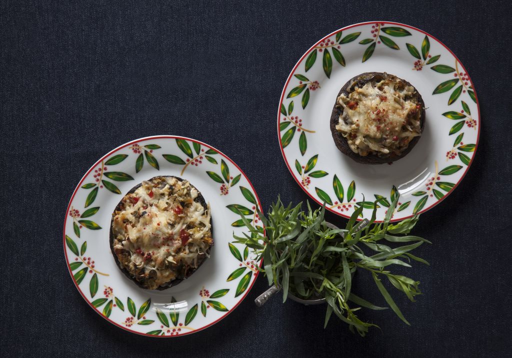 Γεμιστά μανιτάρια με λαχανικά και τυριά