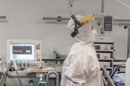 Κορωνοϊός : 342 νέα κρούσματα και 53 θάνατοι – Στους 469 οι διασωληνωμένοι