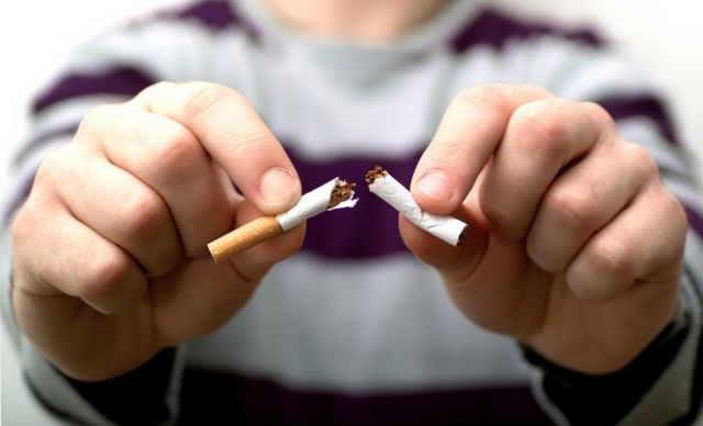 Νέα μελέτη: Πιο εύκολο να κόψετε το κάπνισμα αν ζείτε στο… πράσινο