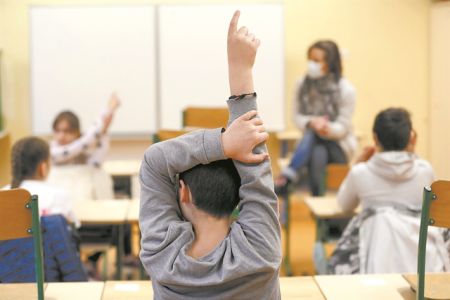 Επιστρέφει στα ελληνικά σχολεία το «πολλαπλό βιβλίο»