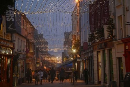 Ιρλανδία: Το νέο στέλεχος κορωνοϊού εξαπλώνεται ταχύτερα από κάθε πρόβλεψη