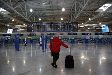 Lockdown: Πόσο μειώθηκε η ταξιδιωτική κίνηση στην Ελλάδα ανά χώρα προέλευσης