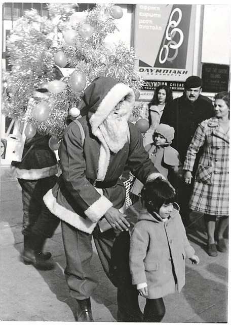 Παλατιανά κάλαντα, εξιλαστήρια χοιροσφάγια και καρπάθιες ευκήσεις