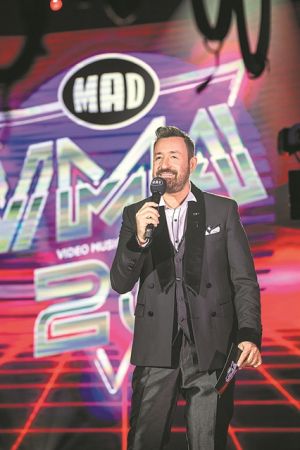 «Χαίρομαι που τα βραβεία θα προβληθούν από το Mega»