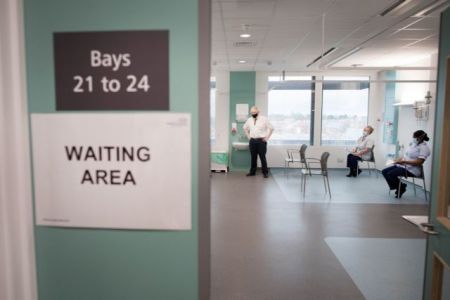 Πολύ κοντά σε νέο καθολικό lockdown η Βρετανία