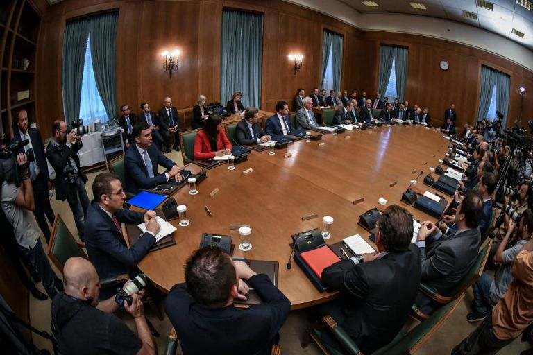 Ανασχηματισμός : Σε τρεις ομάδες η ορκωμοσία των νέων μελών της κυβέρνησης