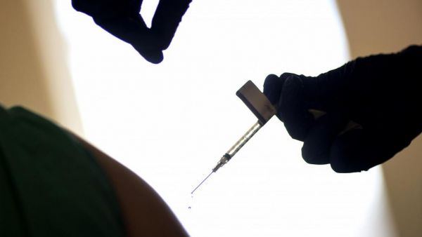 Κορωνοϊός – ΕΕ : Αστοχίες σε εμβολιασμούς, σχολεία και lockdown