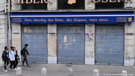 Γαλλία : To lockdown ίσως κρατήσει για μήνες