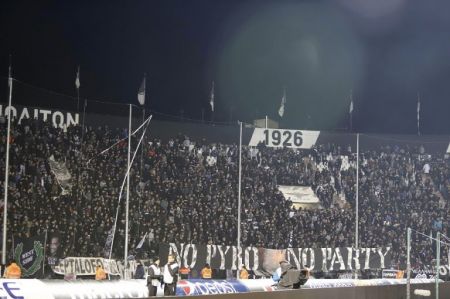Άγριο κράξιμο από οπαδούς στους παίκτες του ΠΑΟΚ