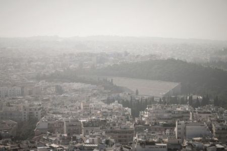 Καιρός : Υψηλές θερμοκρασίες και αφρικανική σκόνη – Πού θα βρέξει