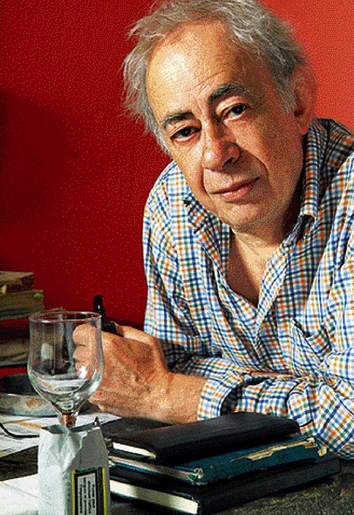 Πέθανε ο πολυβραβευμένος συγγραφέας Βασίλης Αλεξάκης